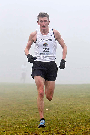 Derek Hawkins Kilbarchan AAC SCO, 9th in 27.21 - CU2D2951-e