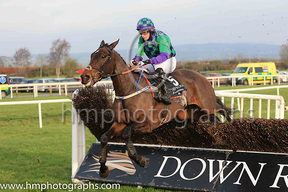 05th Hugo 'n Taz and E O?Connell 5 ( 5 , purple and emerald green check ) Trainer - Denis Hogan , Owner - Liam Kerrigan
