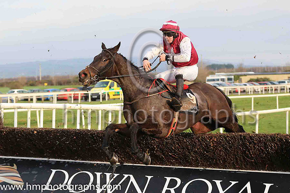 07th Sir Ector and Mr H D Dunne 5 ( 9 , maroon, white star ) Trainer - J J Lambe , Owner - Mrs L Carr