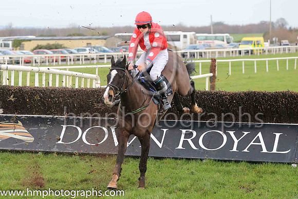 05th Coastal Tiep and Mr B G Crawford 7 ( 5 , red, white stripe ) Trainer - S R B Crawford , Owner - Jetmac Syndicate
