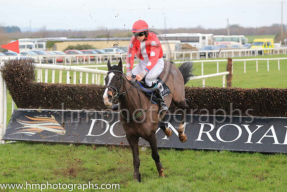 05th Coastal Tiep and Mr B G Crawford 7 ( 5 , red, white stripe ) Trainer - S R B Crawford , Owner - Jetmac Syndicate