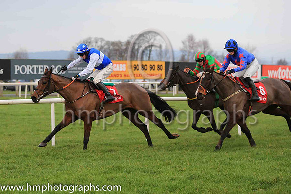 01st Presented Well and D Robinson 3 ( 7 , royal blue, white hoop ) Trainer - H De Bromhead , Owner - Bellamy Syndicate