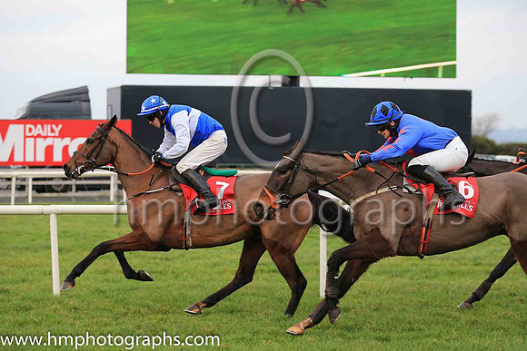 01st Presented Well and D Robinson 3 ( 7 , royal blue, white hoop ) Trainer - H De Bromhead , Owner - Bellamy Syndicate