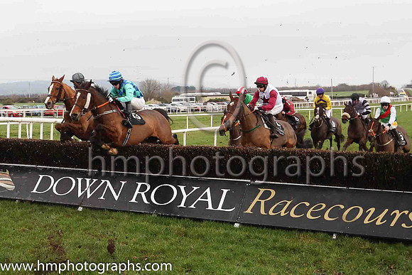 ur Taboo and D Robinson 3 ( 13 , royal blue and emerald green diamonds ) Trainer - P J Rothwell , Owner - J J Leckey