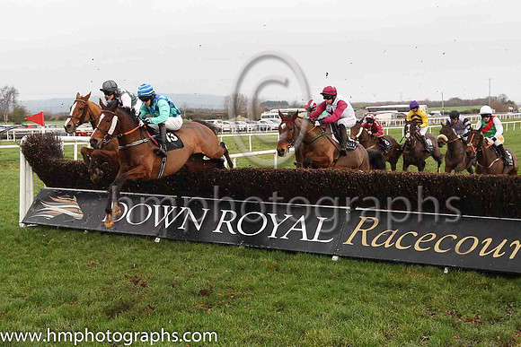 ur Taboo and D Robinson 3 ( 13 , royal blue and emerald green diamonds ) Trainer - P J Rothwell , Owner - J J Leckey