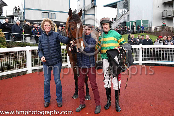 01st Stand Up And Fight and Mr D O'Connor ( 10 , orange and green hoops ) Trainer - E Bolger , Owner - John P McManus
