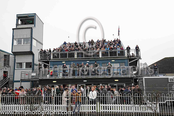Spectators at DOwn ROyal on Boxing Day 2018