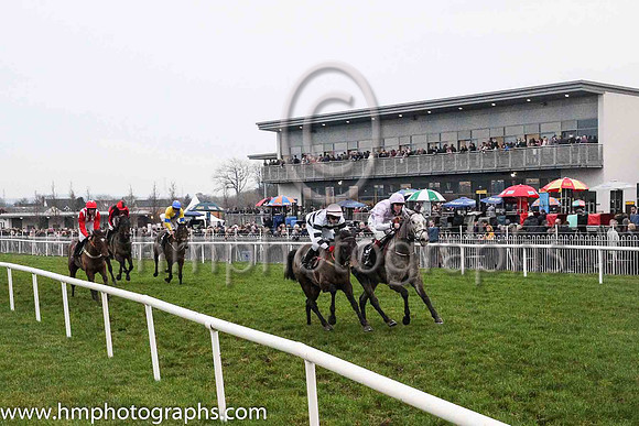 11thOrena Bay and Mr N Gault 7 ( 14 ,white and black hoops ) Trainer - W J Bryson , Owner - John Bryson