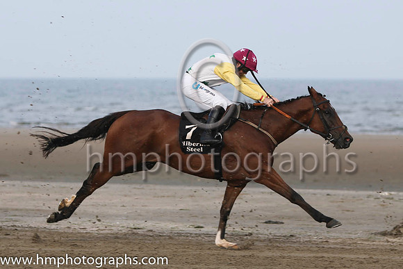 4 Usa and Mr S Crawford - - 4th (7 ,white, emerald green stars ) Trainer - S J Mahon