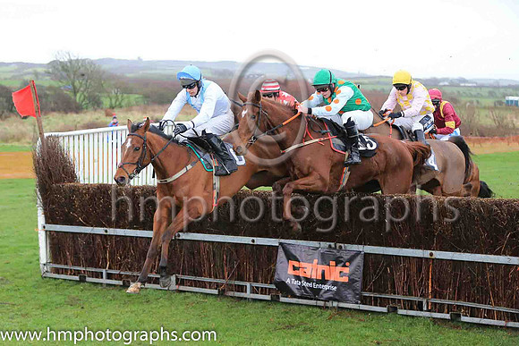 PU FORRESTERS PARK and M O'Hare ( 10 , WHITE,light blue chevron; white sleeves; light blue cap ) Trainer: J.G. Cosgrave , Owner : J.G. Cosgrave