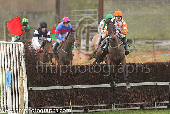 Fell FRANK AND HONEST and L J Murphy ( 5 , WHITE,orange spots; orange sleeves,white spots; orange cap ) Trainer: John H. Murphy , Owner : John H. , Miriam Murphy