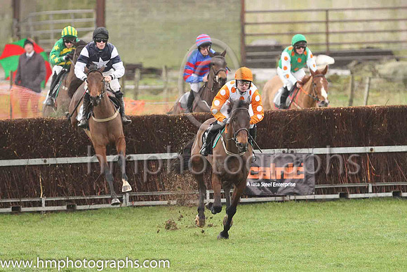 Fell FRANK AND HONEST and L J Murphy ( 5 , WHITE,orange spots; orange sleeves,white spots; orange cap ) Trainer: John H. Murphy , Owner : John H. , Miriam Murphy