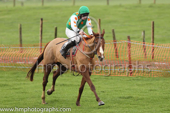 03rd MADERA MIST and R James ( 7 , EMERALD GREEN,orange spots; white sleeves,orange spots; emerald green cap ) Trainer: Donnchadh Doyle,, Owner : Monbeg ,Syndicate