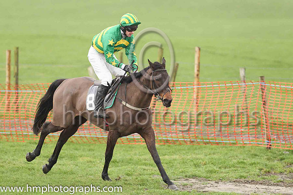 04th PANIC YOUR BEAT and M J O'Hare ( 8 , EMERALD GREEN,yellow chevrons; emerald green sleeves,yellow stars; emerald green  yellow striped cap ) Trainer: J.G. Cosgrave , Owner : Cathal Mulholland