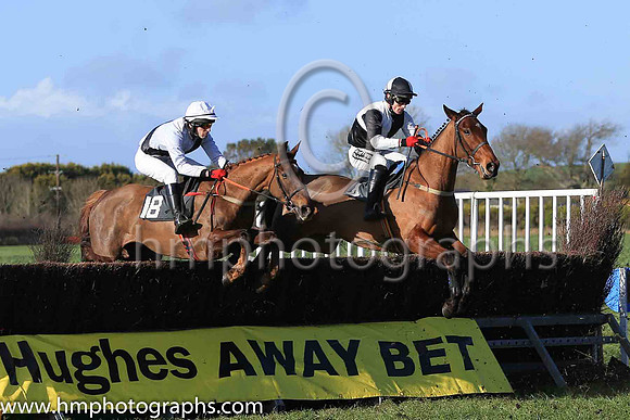 BRAYHILL and R P Quinlan ( 4 ,Antrim (H) - BLACK  WHITE QTD; black  white hlvd sleeves; white cap ) Trainer: Colin S. McKeever,, Owner : W.W. Dennison