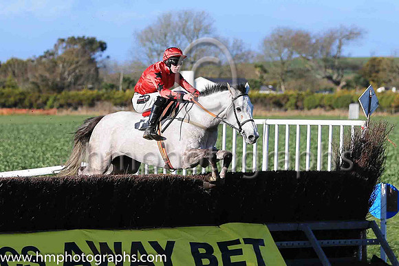 OHZARK (GB) and H D Dunne ( 7 , RED; red sleeves,black stars; red cap,black star ) Trainer: Liam Kenny,, Owner : Dunne, Harley D.