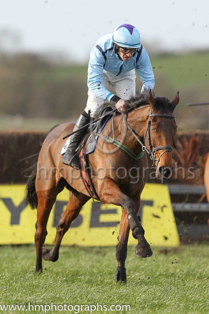 02nd LOWTOWN CHARLIE and B G Crawford ( 9 , GREEN; red sleeves; red cap ) Trainer: S.R.B. Crawford , Owner : Simpson, Charlie