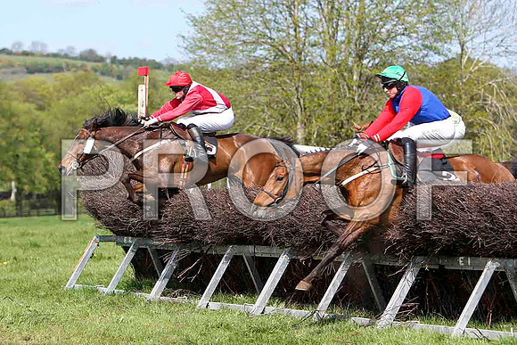Knockans Breeze - A & Glenariffe , 2nd Jocket J J Codd - FT8E1992-e