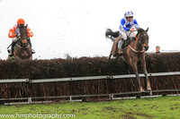 01st CREAM SPARKLES and B O'Neill ( 1 , WHITE,royal blue star; white sleeves,royal blue diabolo; white cap,royal blue stars ) Trainer: D.M. Christie , Owner : O'Connor, Michael P.