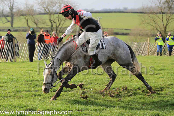 CINQ FRANK (FR) and P C Bannon ( 11 , BLACK,red chevron; white sleeves; black  red hooped cap ) Trainer: Donal Kinsella , Owner : Donal Kinsella