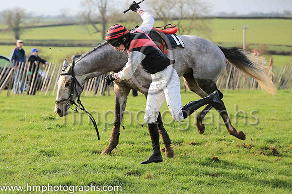 GETAWAY GIRL and AN Other ( 11 , BLACK,white braces; white sleeves; black cap ) Trainer: Denis Gerard Hogan , Owner : Evans Armitage