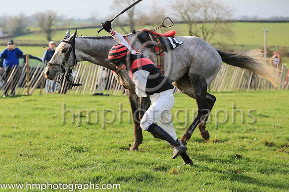 CINQ FRANK (FR) and P C Bannon ( 11 , BLACK,red chevron; white sleeves; black  red hooped cap ) Trainer: Donal Kinsella , Owner : Donal Kinsella