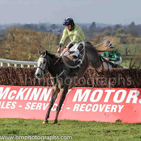 01st SILVER IN DISGUISE (GB) and J J Codd ( 17 , LIGHT GREEN; light green sleeves; light blue cap,light green hoop ) Trainer: Alan Ahern , Owner : Partnership Clondun