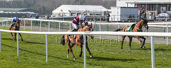 01st The Very Man and JLP Dempsey ( 6 , maroon, white star ) Trainer - G Elliott , Owner - Gigginstown House Stud