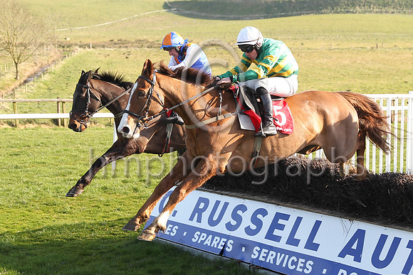 01st Golden Sunset and S D Torrens 7 ( 5 , orange and green hoops ) Trainer - N Madden , Owner - John P McManus