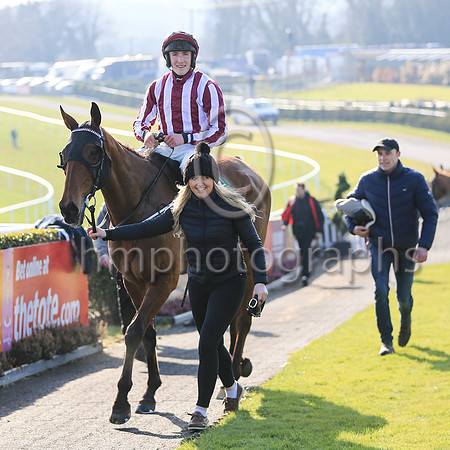 01st Space Cadet and Mr B W Harvey 7 ( 11 , red and white stripes ) Trainer - G O'Loughlin , Owner - C Jones