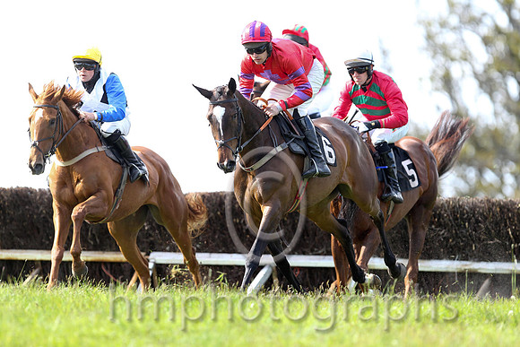 01st Without Wings ( 6 ) and M J O'Hare - Trainer : Liam Lennon - red, purple cross