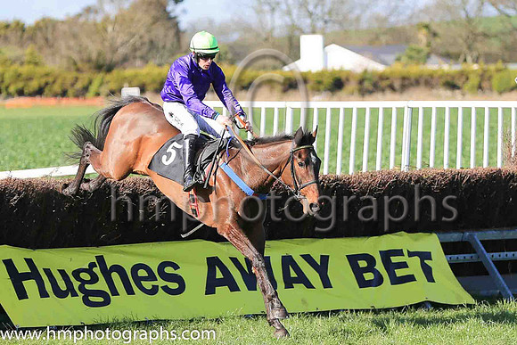 01st HEARTBREAK KID and B O'Neill ( 5 , PURPLE; green cap ) Trainer: Colin Bowe , Owner : Walsh, Brendan P.