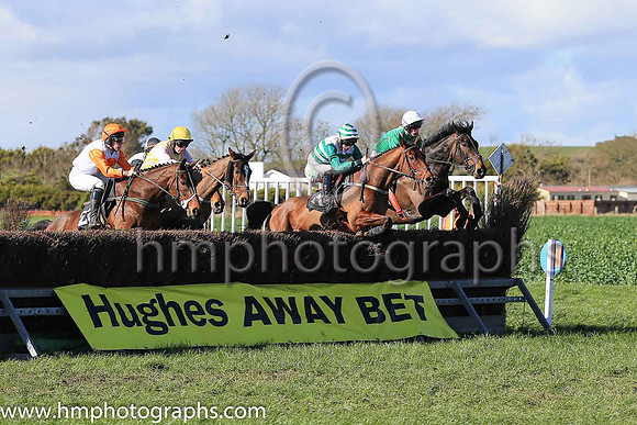 01st MR HENDRICKS and B O'Neill ( 22 , EMERALD GREEN,red seams; emerald green sleeves,red seams; white cap ) Trainer: Kate Harrington,, Owner : Kate Harrington