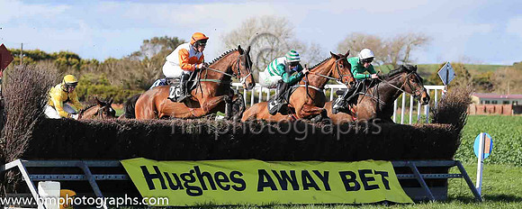 01st MR HENDRICKS and B O'Neill ( 22 , EMERALD GREEN,red seams; emerald green sleeves,red seams; white cap ) Trainer: Kate Harrington,, Owner : Kate Harrington