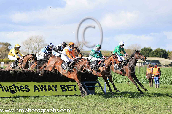 01st MR HENDRICKS and B O'Neill ( 22 , EMERALD GREEN,red seams; emerald green sleeves,red seams; white cap ) Trainer: Kate Harrington,, Owner : Kate Harrington