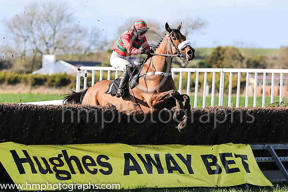 01st HORENDUS HULABALOO and Ms Karen Ferris ( 1 , EMERALD GREEN,red chevrons; red sleeves; red  emerald green hooped cap ) Trainer: D.M. Christie,, Owner : D.M. Christie