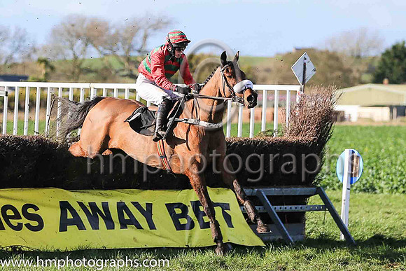 01st HORENDUS HULABALOO and Ms Karen Ferris ( 1 , EMERALD GREEN,red chevrons; red sleeves; red  emerald green hooped cap ) Trainer: D.M. Christie,, Owner : D.M. Christie
