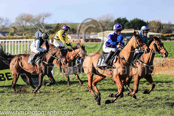 01st DECOR IRLANDAIS (FR) and N McParlan ( 3 ,Antrim (H) - YELLOW,purple chevrons; yellow sleeves; purple cap,yellow star ) Trainer: Noel C. Kelly , Owner : Shauna Kelly