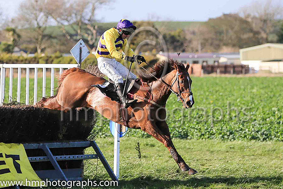 01st DECOR IRLANDAIS (FR) and N McParlan ( 3 ,Antrim (H) - YELLOW,purple chevrons; yellow sleeves; purple cap,yellow star ) Trainer: Noel C. Kelly , Owner : Shauna Kelly