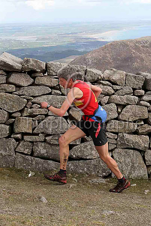 Angela Mudge - Carnethy Hill Running Club -Winner in 1:00:18 - CU2D2377-e