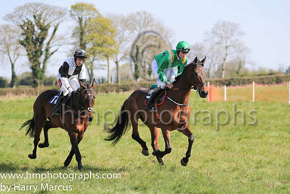01st THE MULCAIR and L J Murphy ( 5 , EMERALD GREEN,yellow epaulettes; emerald green sleeves; emerald green cap,yellow star ) Trainer: Denis Paul Murphy , Owner : P.G. Coffey