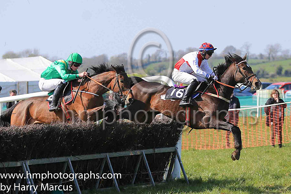 01st THE MULCAIR and L J Murphy ( 5 , EMERALD GREEN,yellow epaulettes; emerald green sleeves; emerald green cap,yellow star ) Trainer: Denis Paul Murphy , Owner : P.G. Coffey
