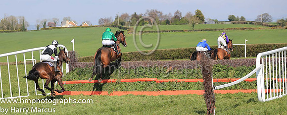 01st THE MULCAIR and L J Murphy ( 5 , EMERALD GREEN,yellow epaulettes; emerald green sleeves; emerald green cap,yellow star ) Trainer: Denis Paul Murphy , Owner : P.G. Coffey