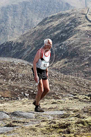 Martyn Pollitt - Burnden Road Runners - 89th in 3.03.27 - FT8E1692-e