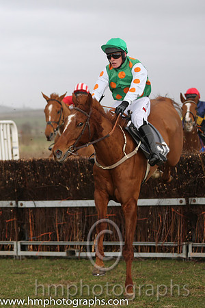 04th Soupy Soups ( 10 )  R James - Trainer: Donnchadh Doyle - green, orange spots