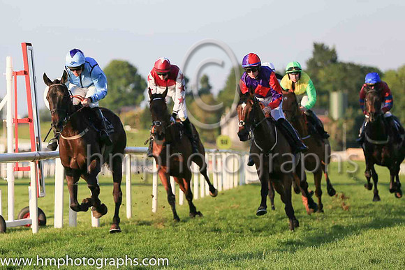 07th Glascar More and S. Connor(7) (4 ,light blue, dark blue seams ), Trainer:S.R.B. Crawford , Owner:S.R.B. Crawford