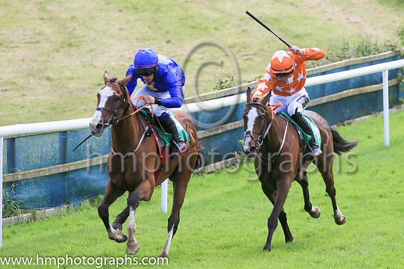 02nd Minella Youngy? (6 ,orange , white stars ) Jockey: K E Buckley(5) ,Trainer: Gavin Patrick Cromwell