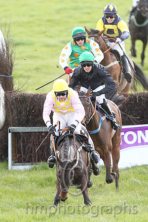 STORM HOME and M J O'Hare ( 11 , PINK  YELLOW CHECK; pink sleeves; yellow cap ) Trainer: Warren Ewing,, Owner : Warren Ewing