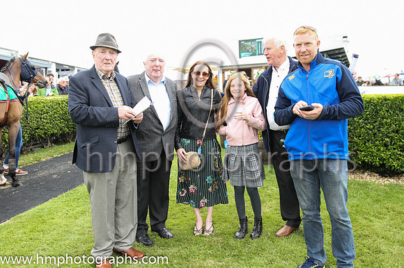 pu Drumbaragh (3 ,white , pink diamond ) Jockey: P J O'Hanlon(5) ,Trainer: Patrick Martin , Owner: James Carolan