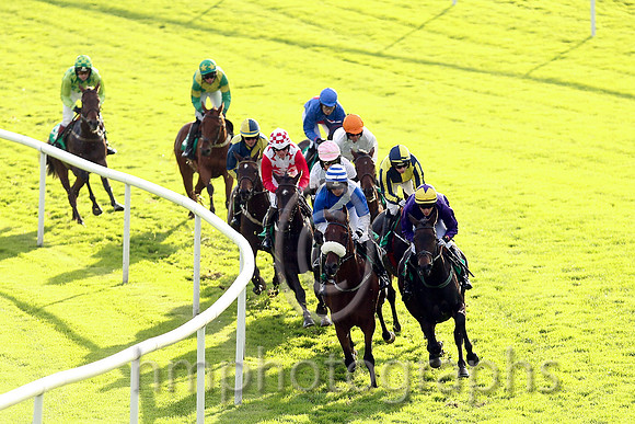 01st Whizzzey Rascal ( 10 , purple, yellow cap ) and F.Maguire (7) - Trainer : Miss Elizabeth Doyle - Owner : BK Racing Partnership